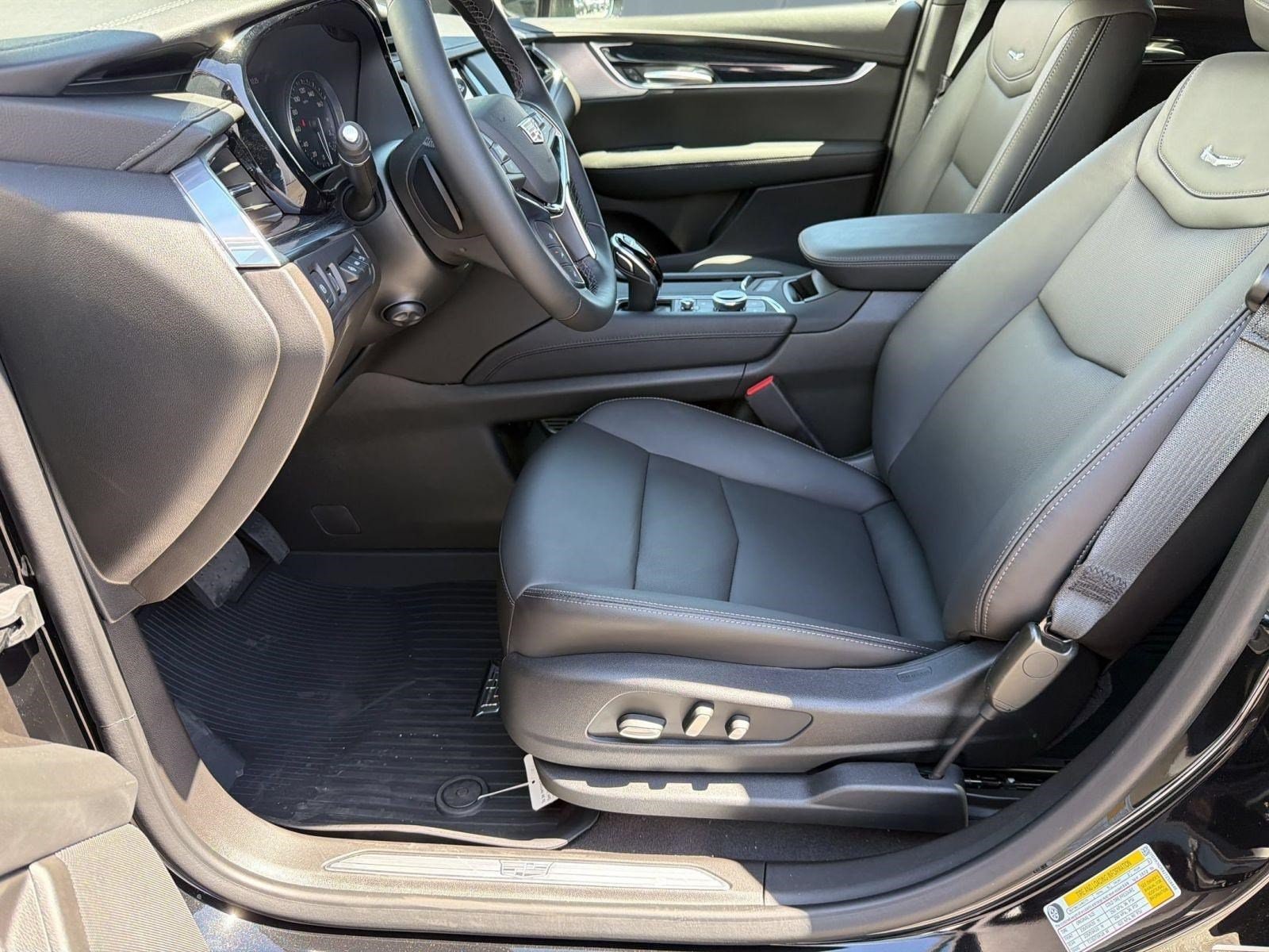 2026 Cadillac XT5 Premium Luxury - Photo 4