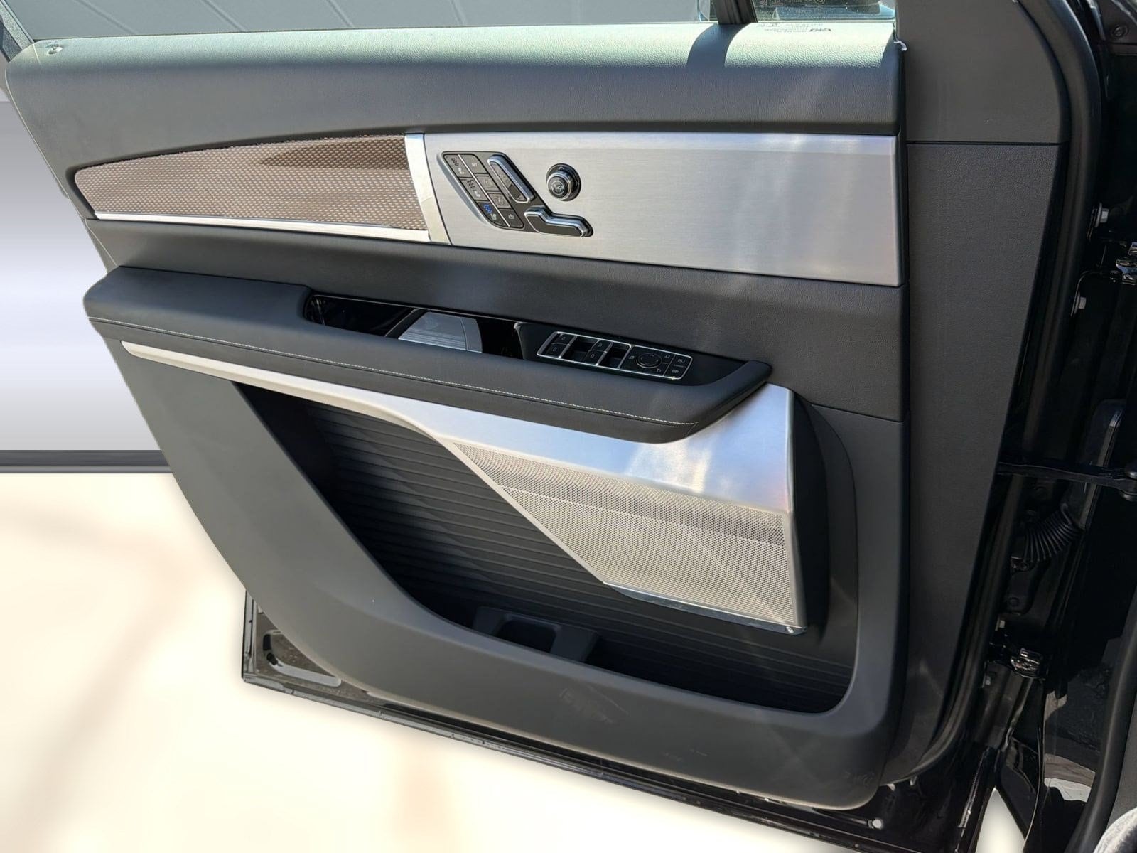 2027 Cadillac VISTIQ Sport - Photo 13
