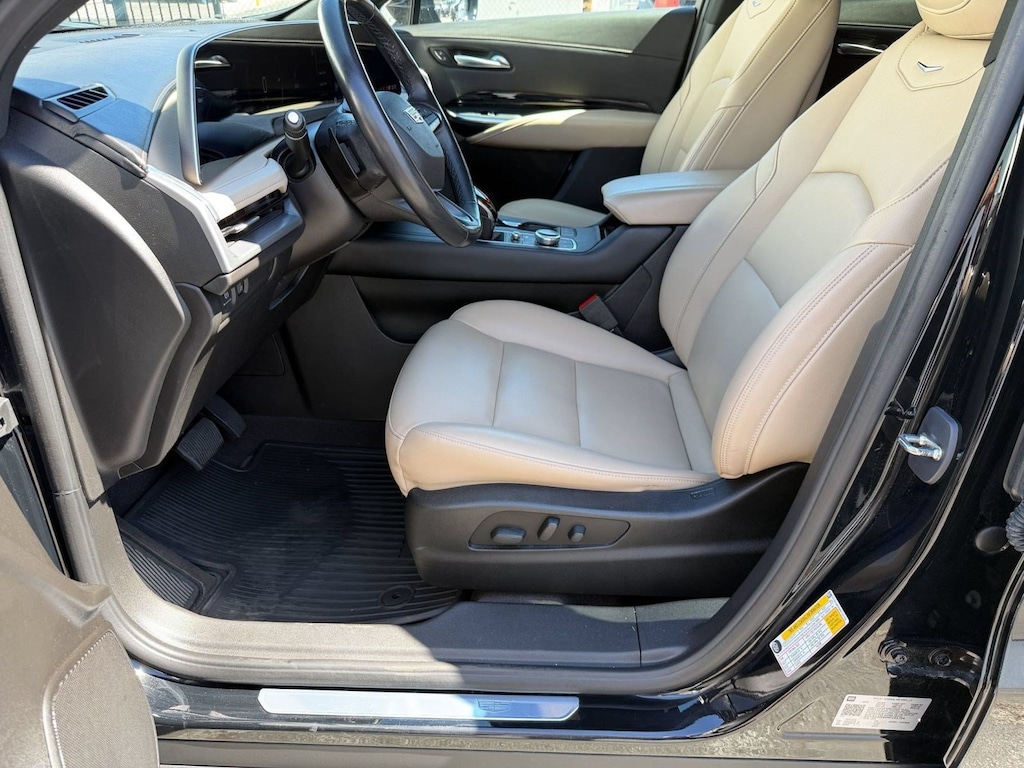 Certified 2024 CADILLAC XT4 Luxury SUV