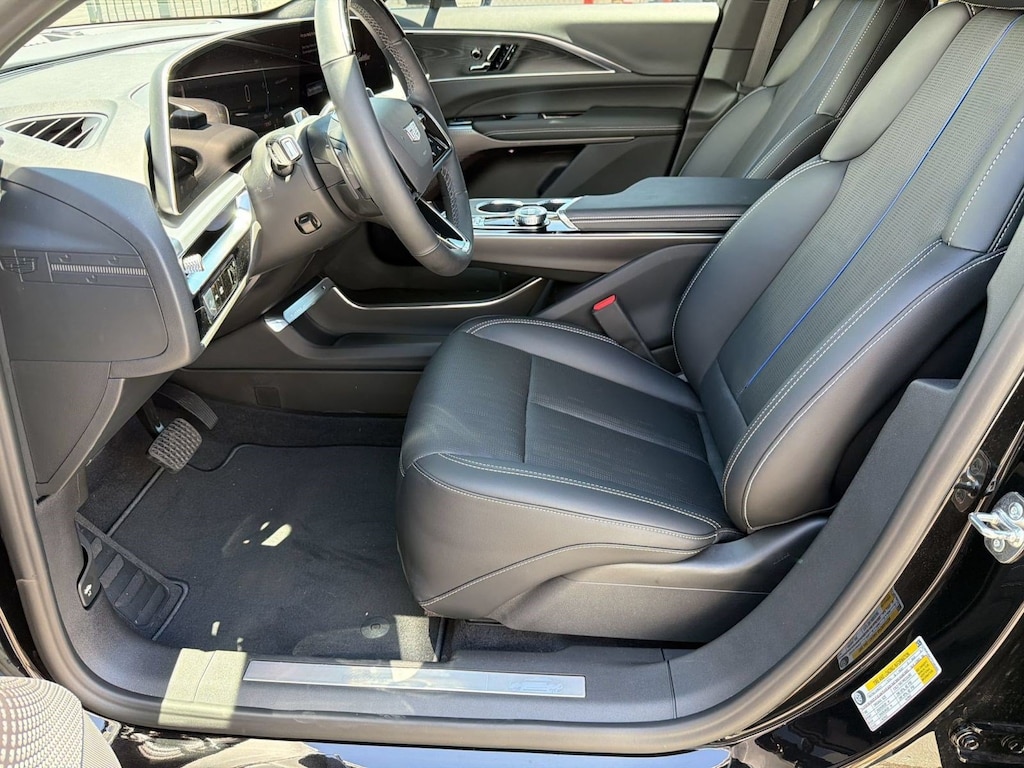 New 2026 CADILLAC LYRIQ Sport SUV