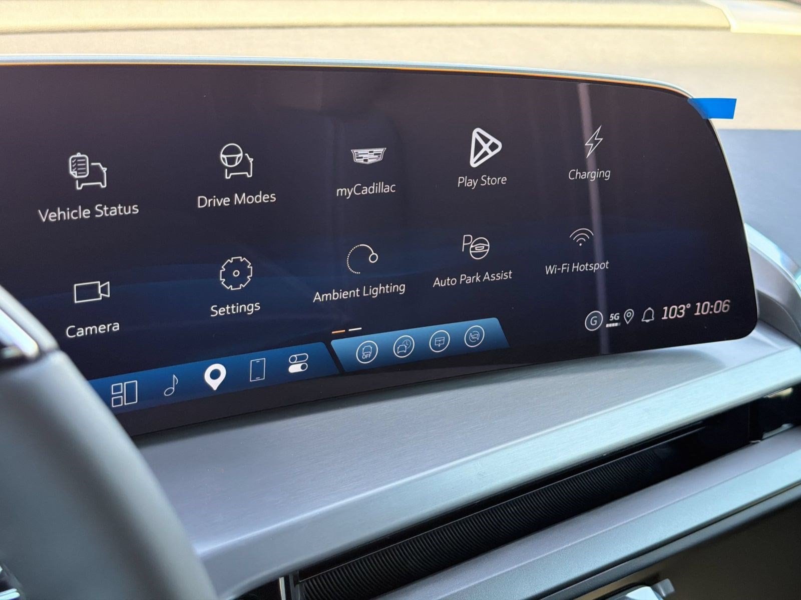 2027 Cadillac VISTIQ Sport - Photo 20