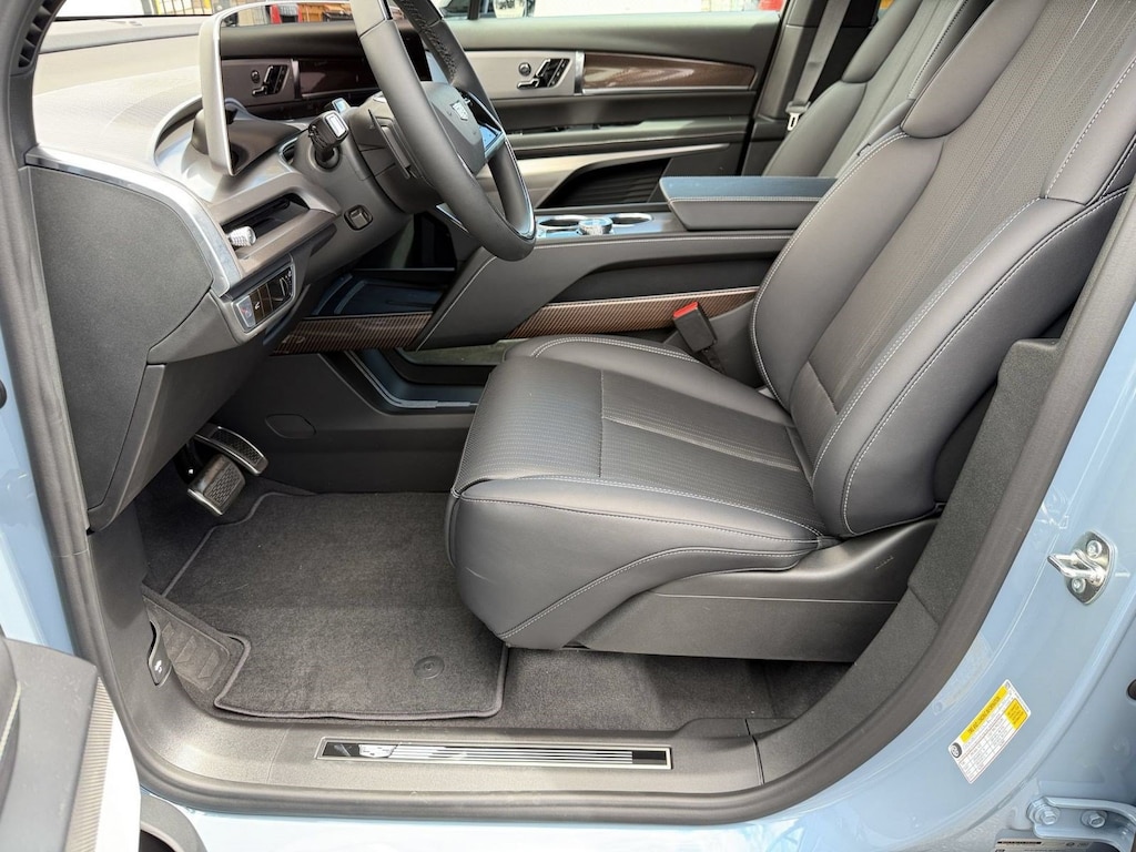 New 2027 CADILLAC VISTIQ Luxury SUV