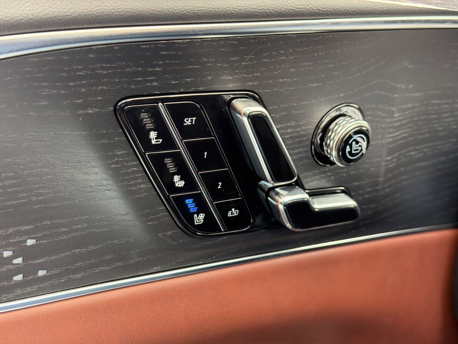 2027 Cadillac LYRIQ Signature Sport - Photo 16