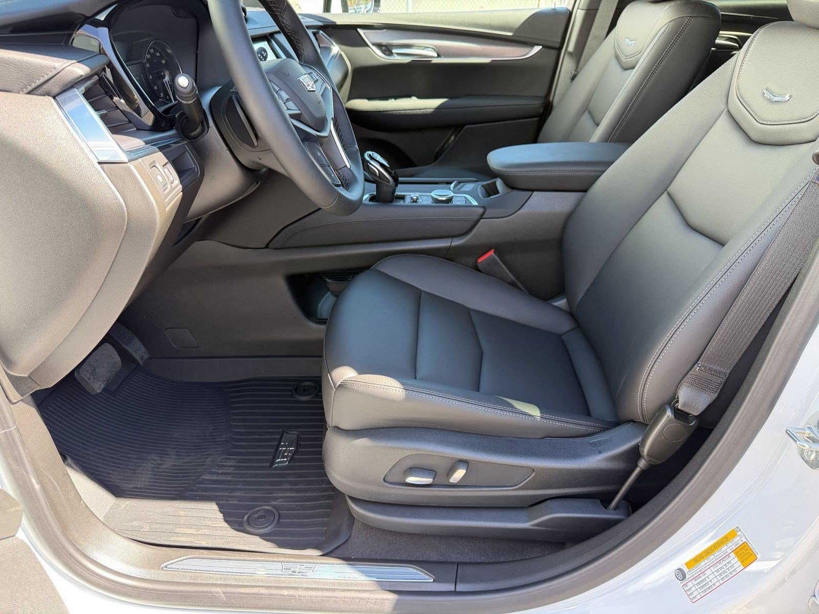 New 2026 CADILLAC XT5 Luxury SUV