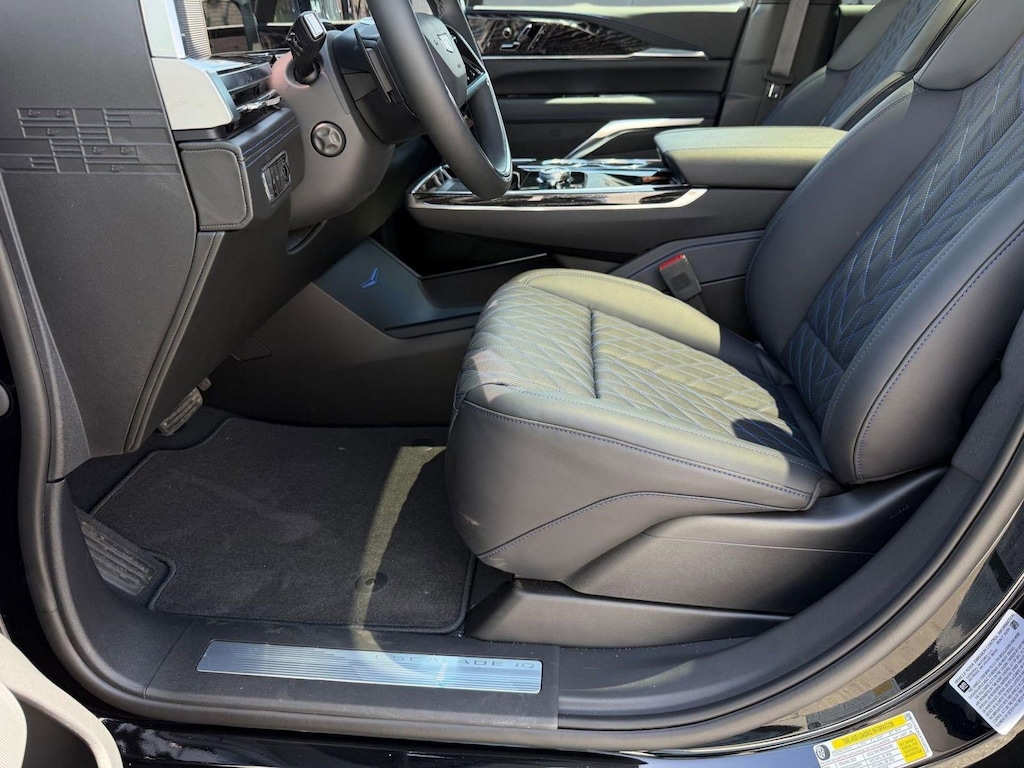 New 2026 CADILLAC ESCALADE IQL Luxury SUV