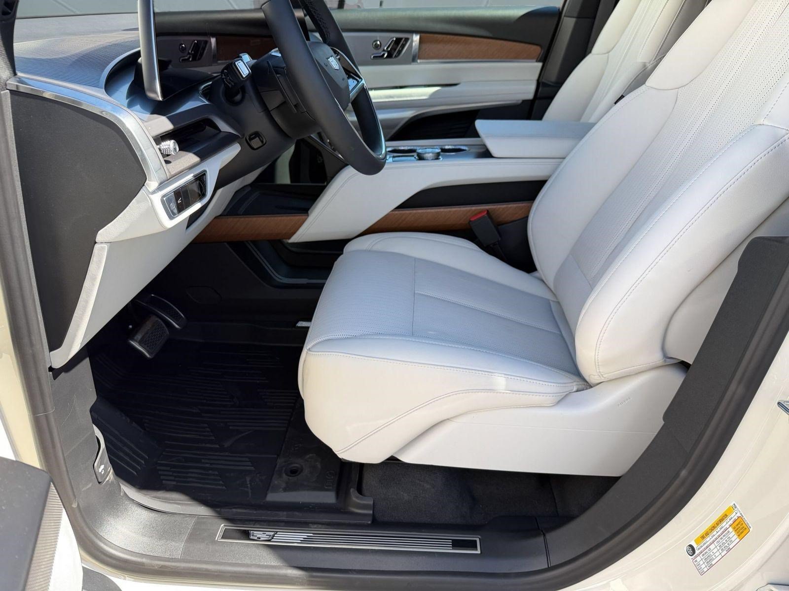 New 2027 CADILLAC VISTIQ Sport SUV