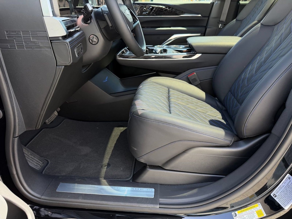 New 2026 CADILLAC ESCALADE IQ Luxury SUV