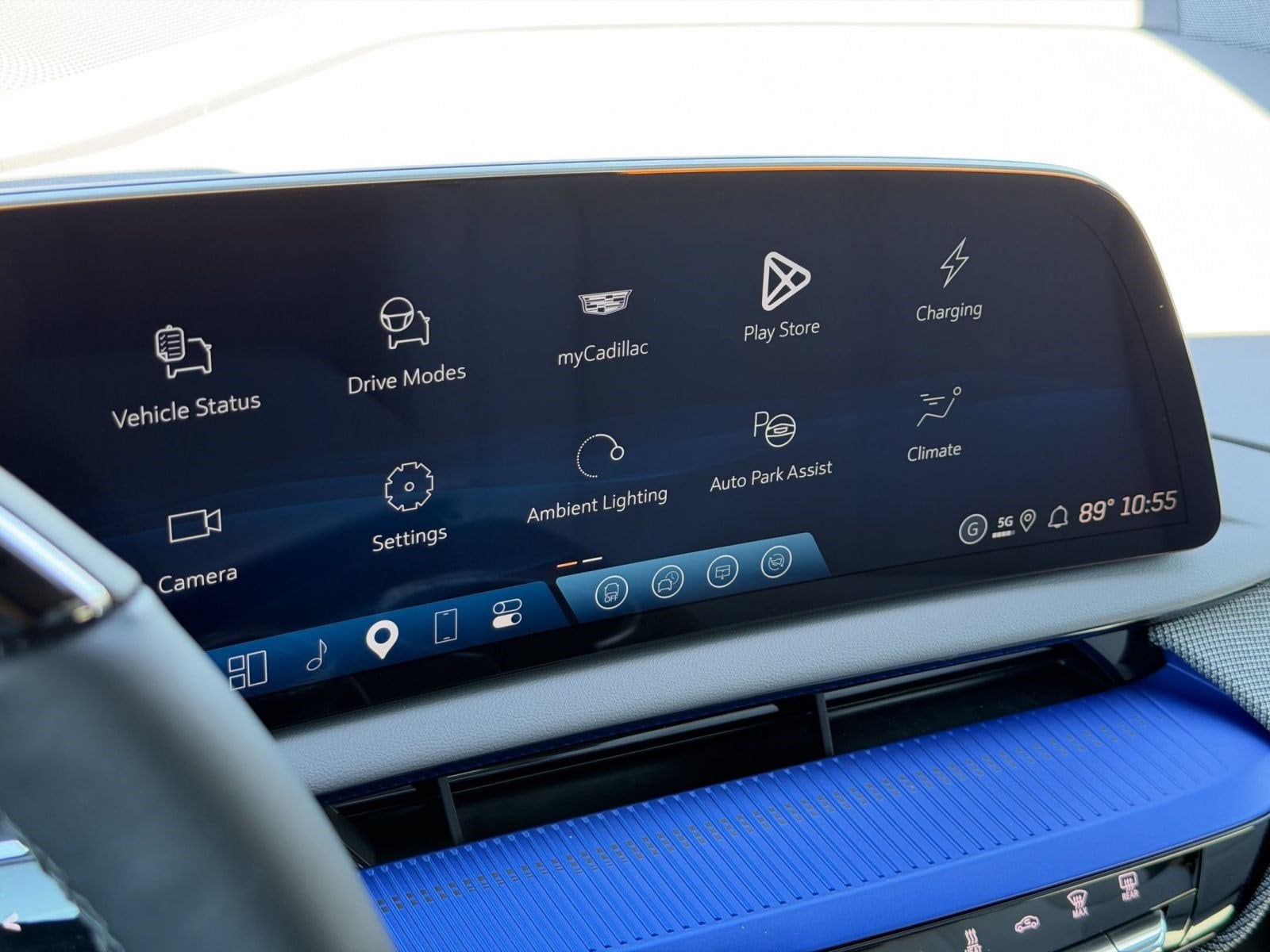 2027 Cadillac OPTIQ Luxury - Photo 19