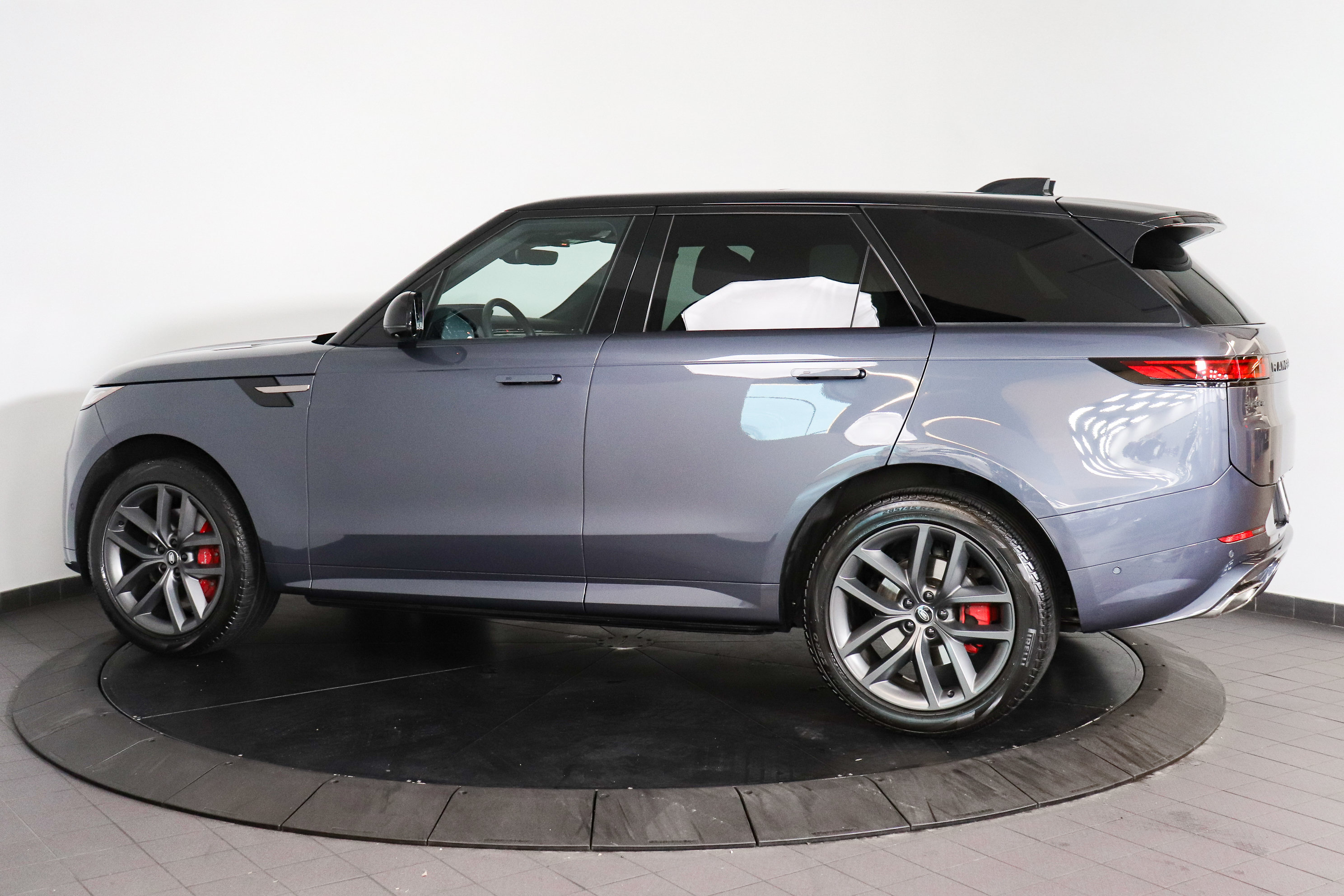 Used 2024 Land Rover Range Rover Sport Dynamic SE