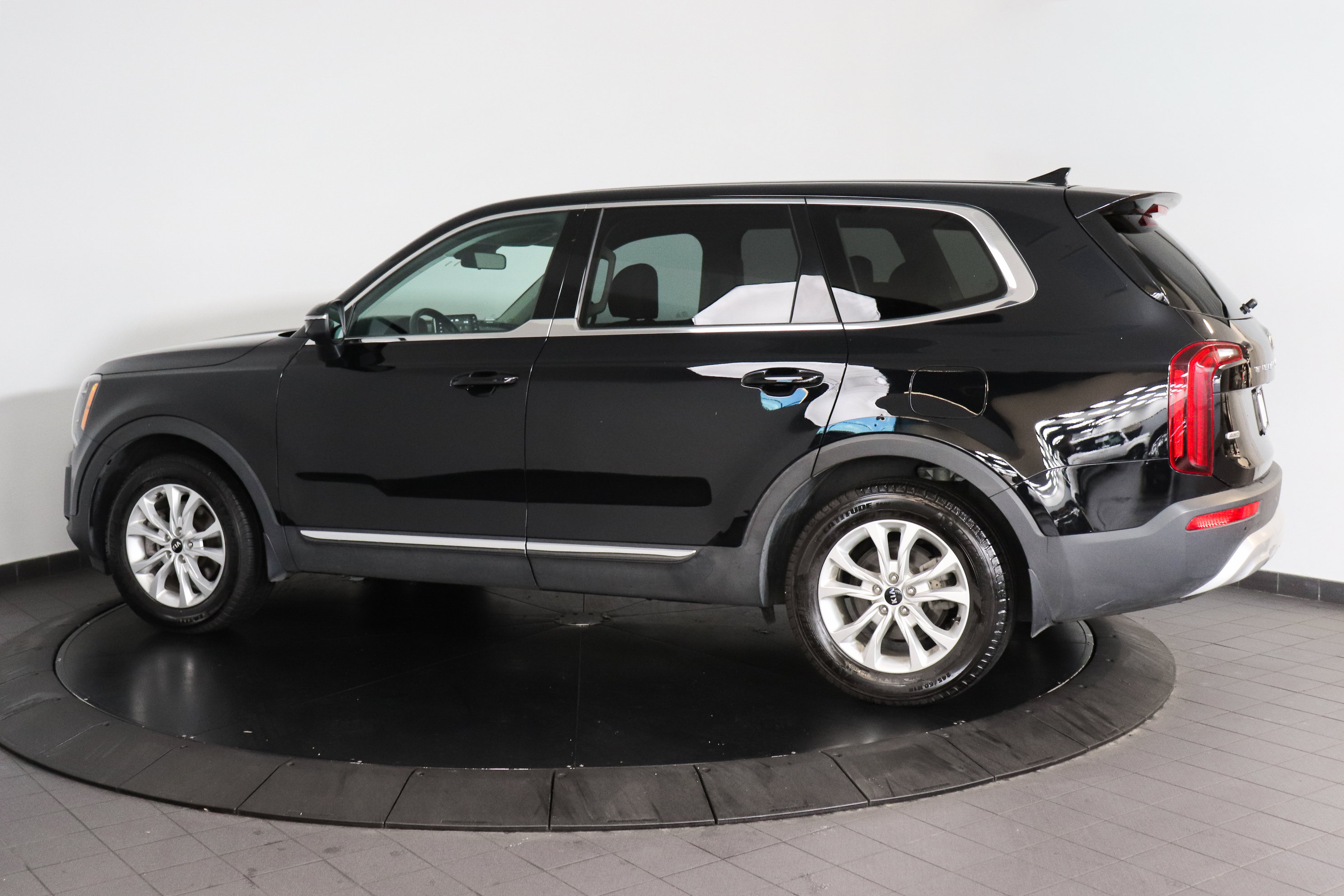 Used 2021 Kia Telluride LX
