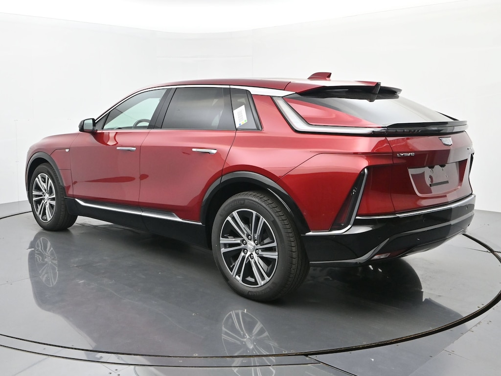 New 2026 CADILLAC LYRIQ Luxury SUV