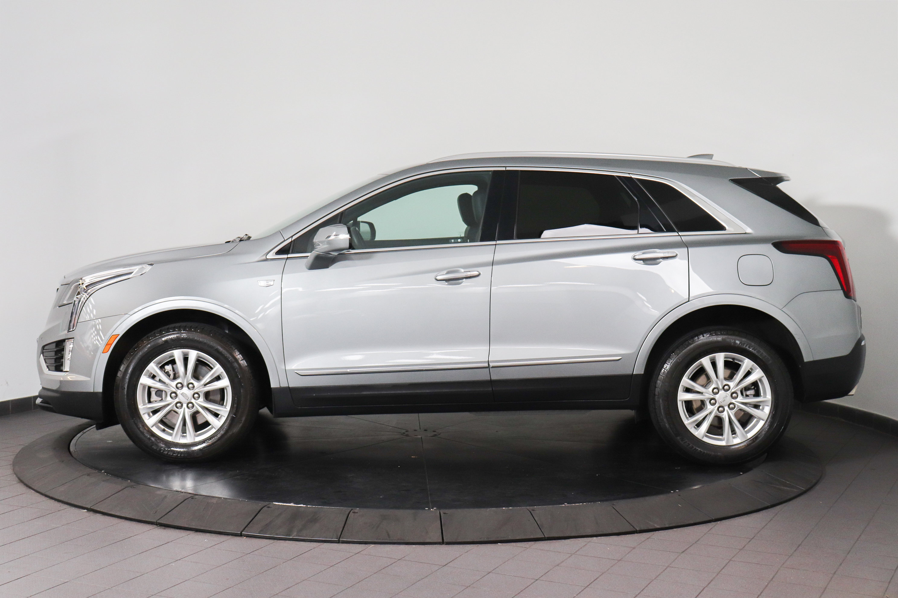 Used 2023 CADILLAC XT5 Luxury SUV