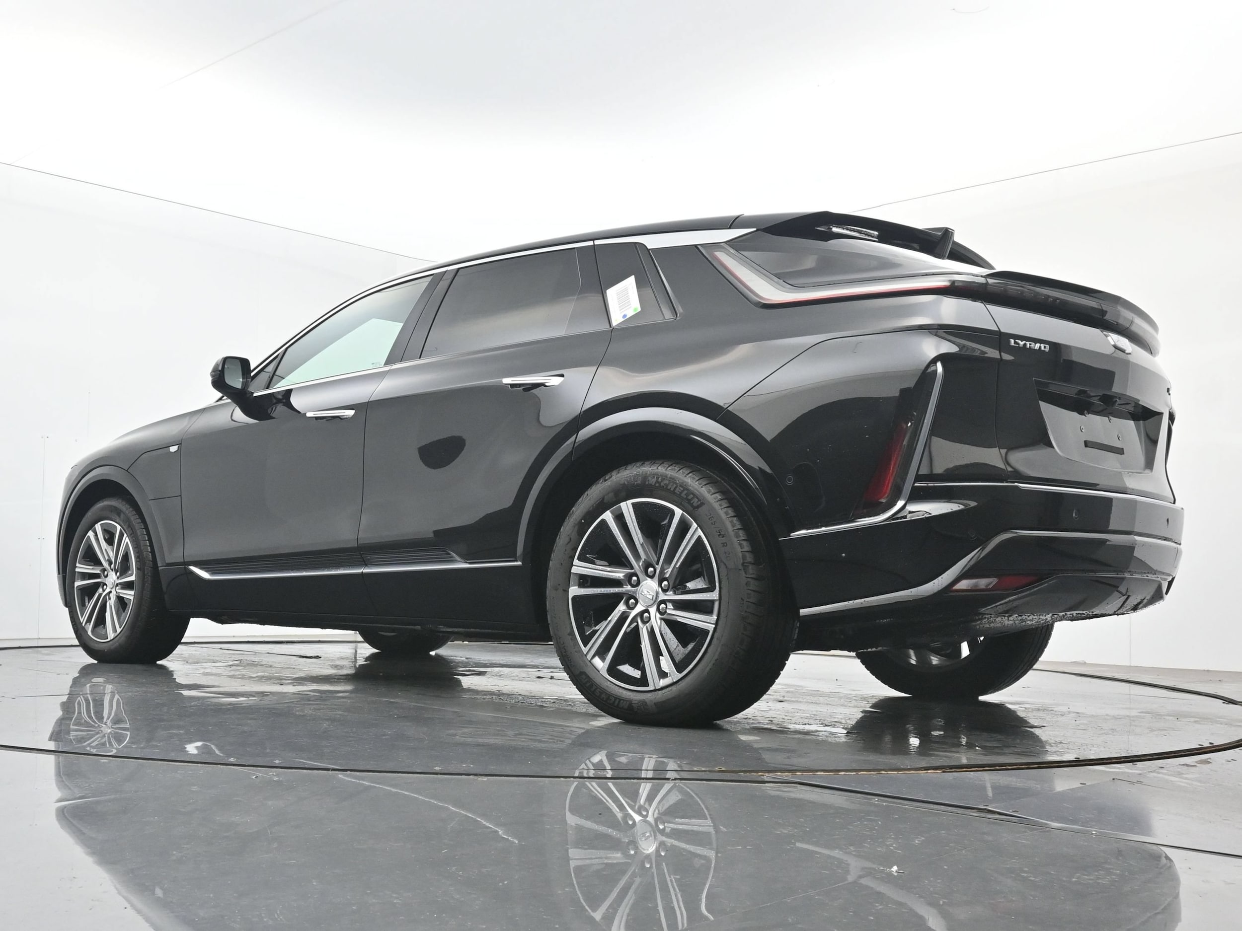 2027 Cadillac LYRIQ Luxury - Photo 17