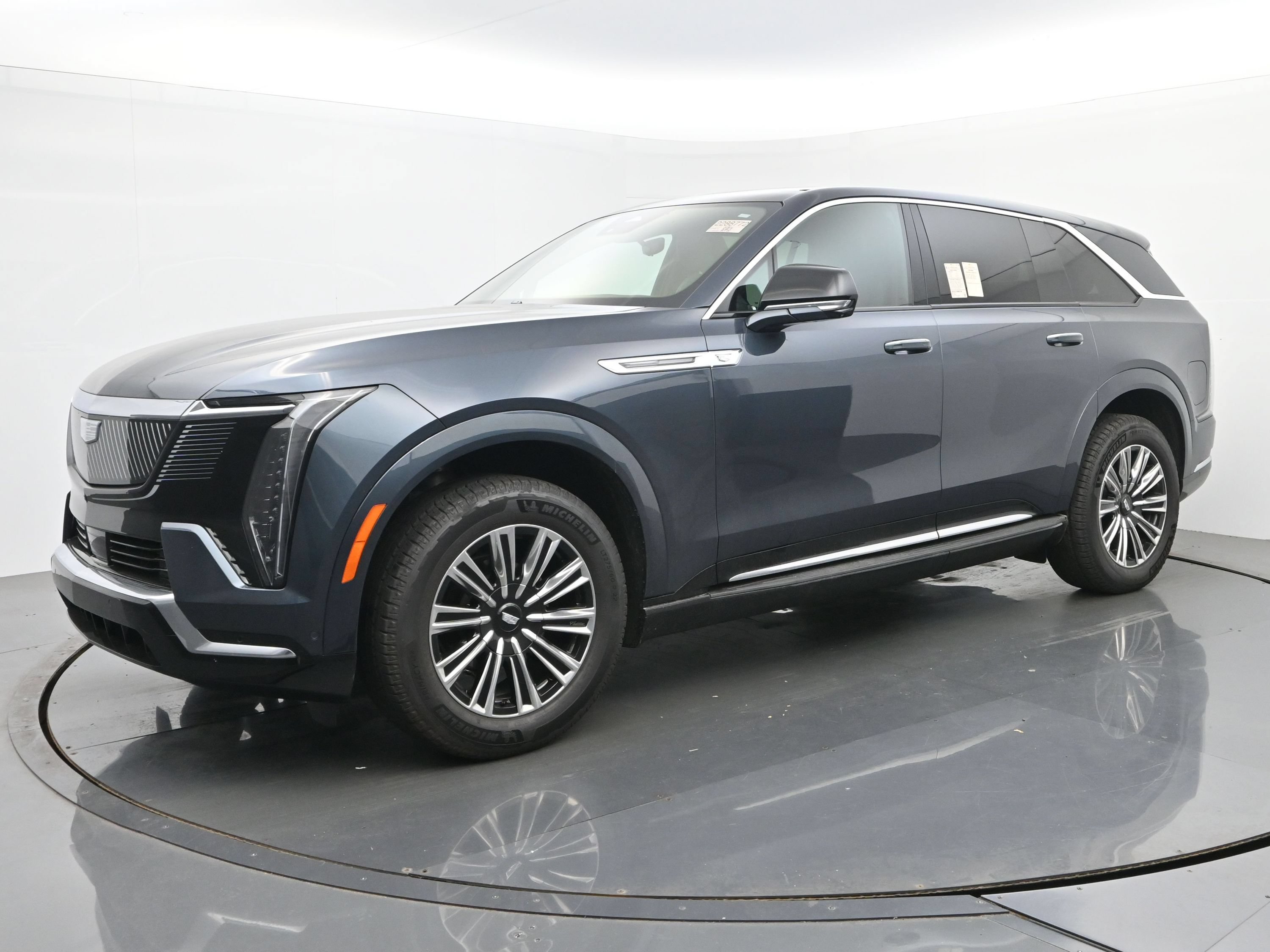  CADILLAC ESCALADE IQ
