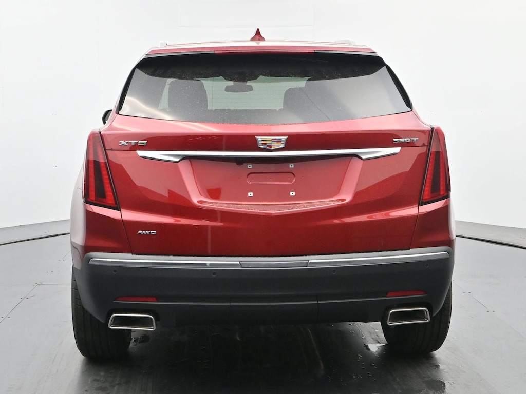 New 2026 CADILLAC XT5 Luxury SUV