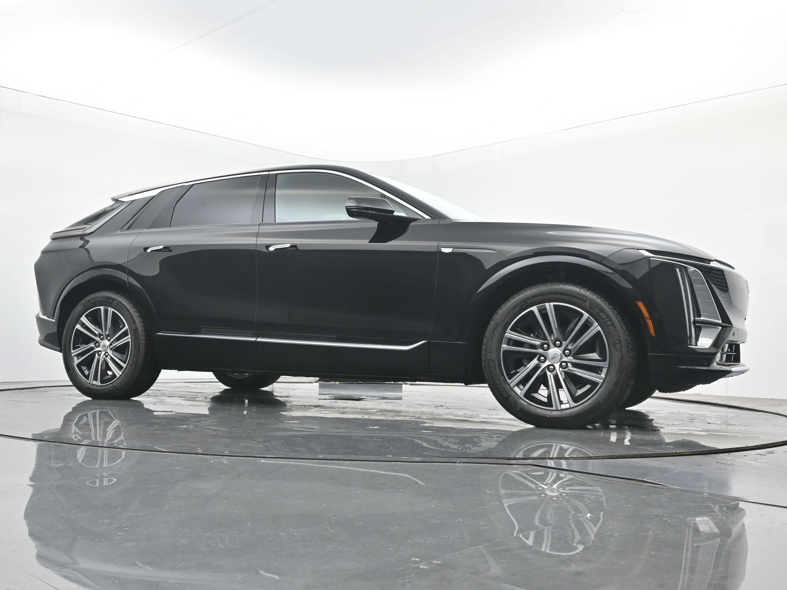 2027 Cadillac LYRIQ Luxury - Photo 21
