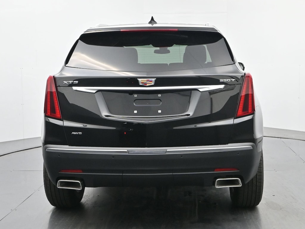 New 2026 CADILLAC XT5 Luxury SUV