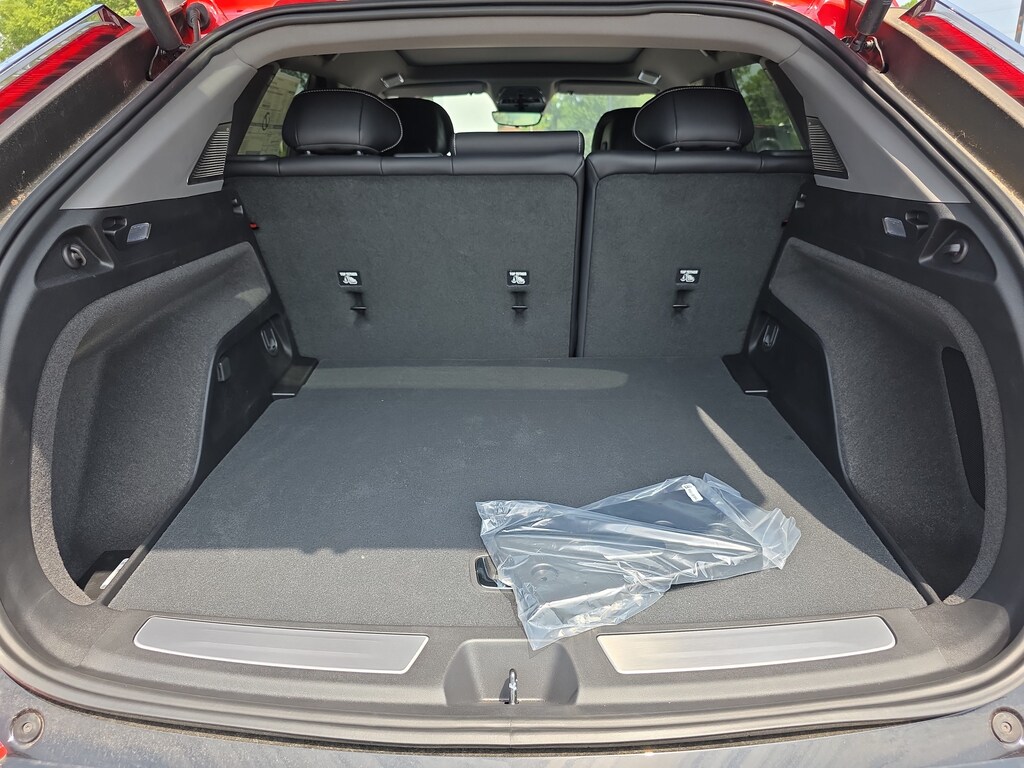 New 2025 Cadillac OPTIQ Sport AWD Sport w/1SF