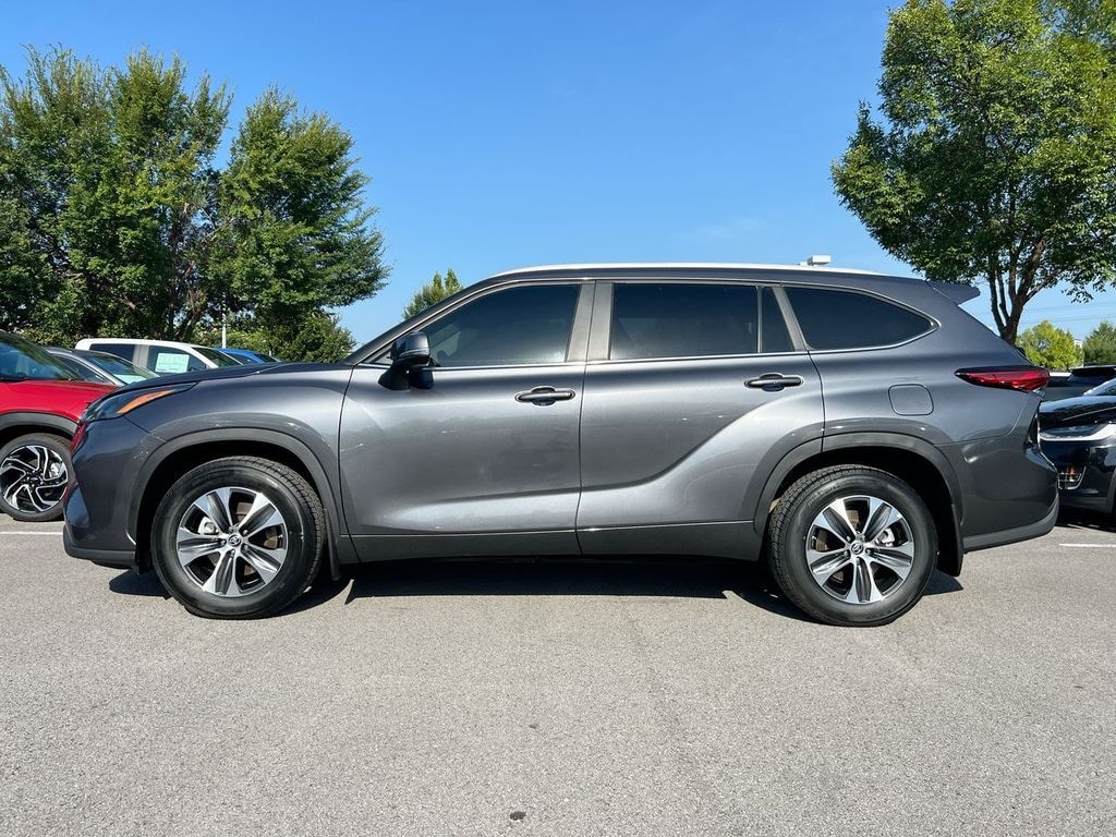 Used 2023 Toyota Highlander L