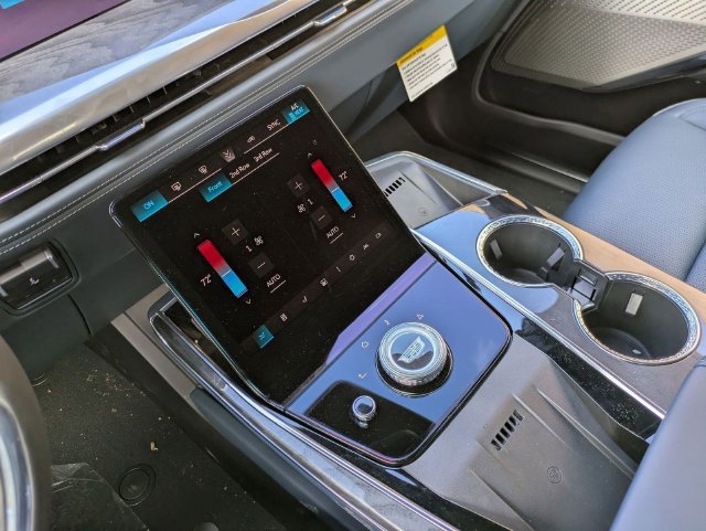 2025 Cadillac Escalade IQ Sport 2 - Photo 14