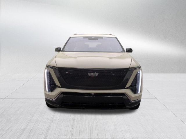 Used 2027 Cadillac VISTIQ Sport with VIN 1GYC3NML1VZ703562 for sale in Farmington Hills, MI