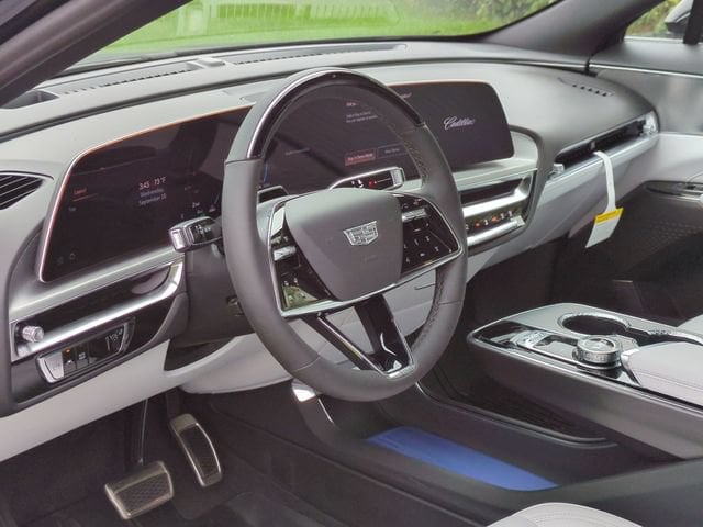 2027 Cadillac LYRIQ Luxury - Photo 9