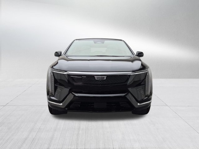 Used 2027 Cadillac OPTIQ Luxury with VIN 3GYK3BM4XVS104580 for sale in Farmington Hills, MI