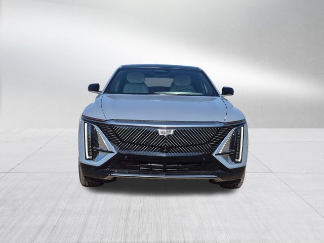 Used 2027 Cadillac LYRIQ Luxury with VIN 1GYKPNRL6VZ303716 for sale in Farmington Hills, MI