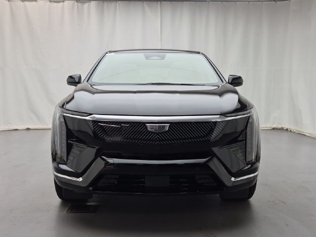 Used 2027 Cadillac OPTIQ Luxury with VIN 3GYK3BM4XVS104580 for sale in Farmington Hills, MI