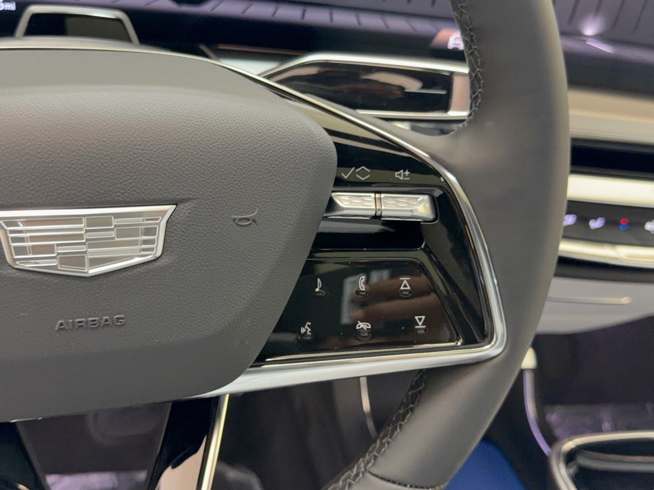 2027 Cadillac LYRIQ Sport - Photo 19