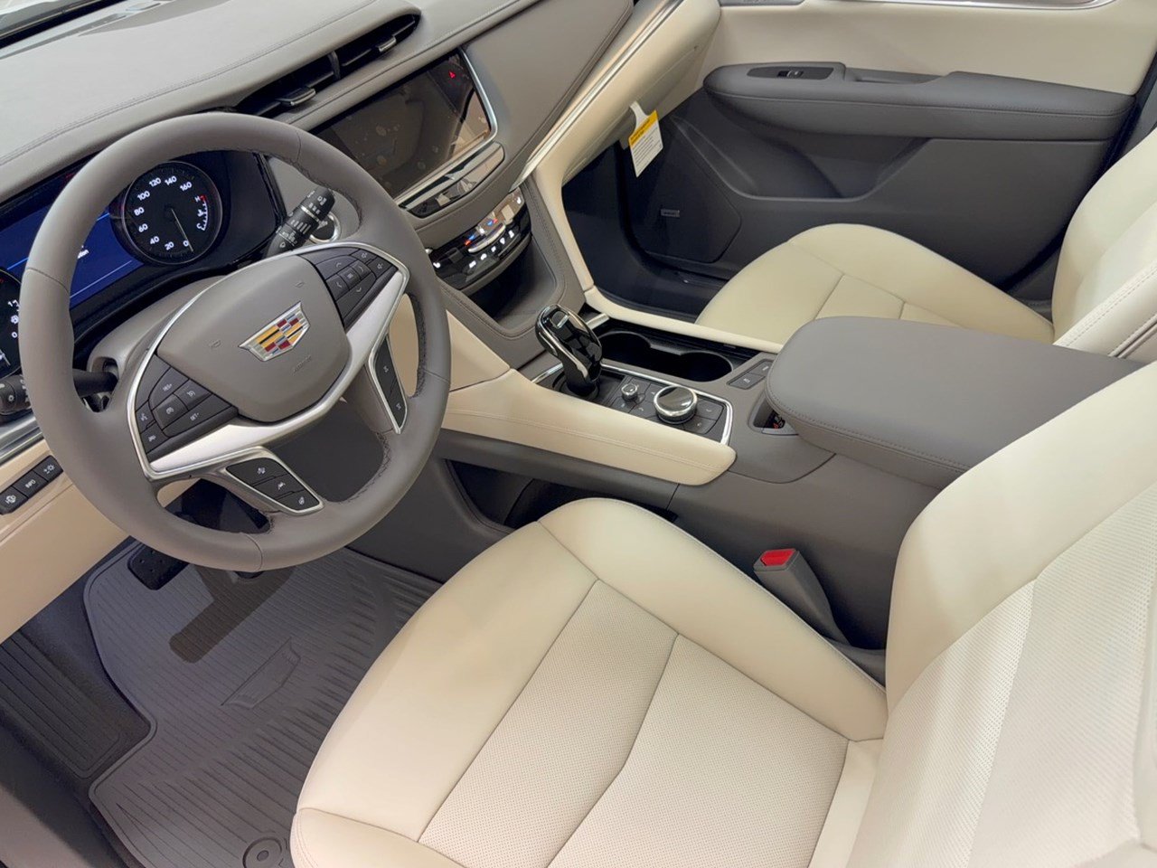 New 2026 CADILLAC XT5 Premium Luxury SUV