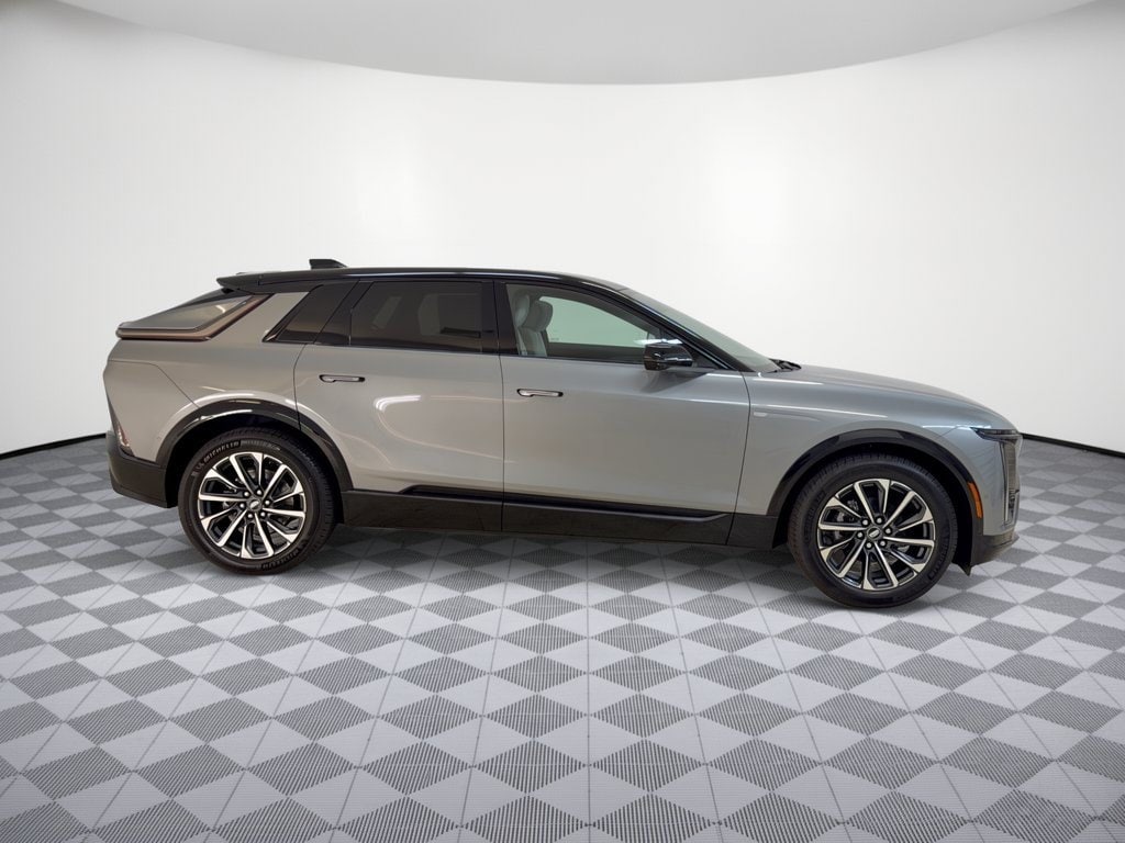 2027 Cadillac LYRIQ Sport - Photo 8