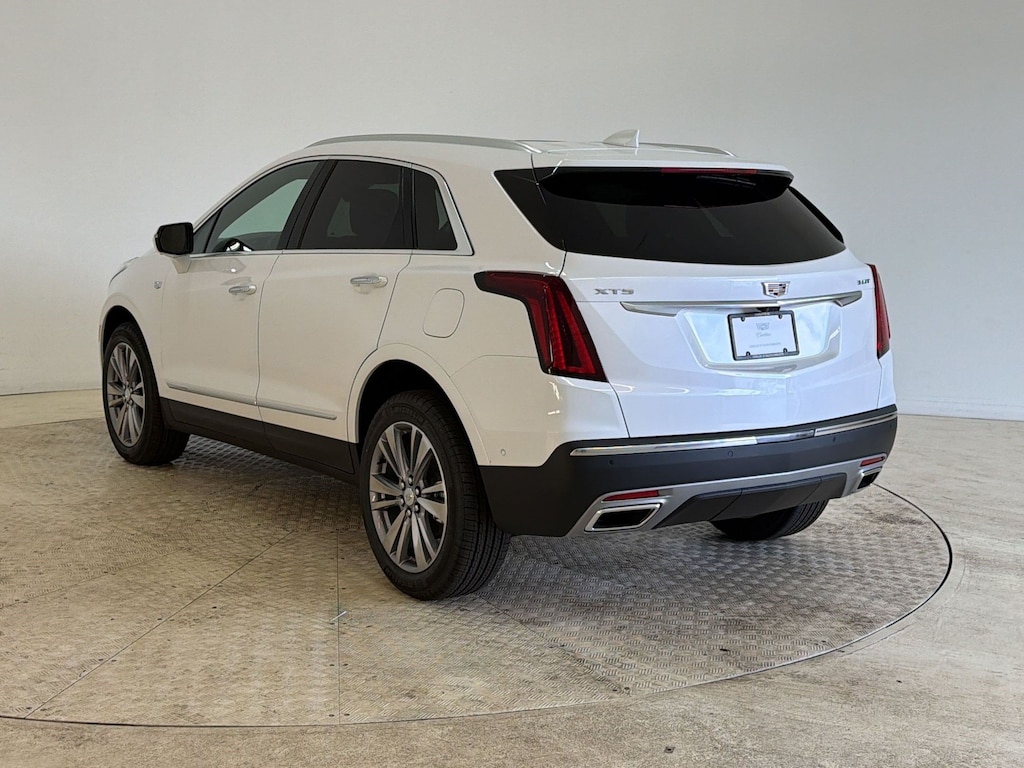 New 2026 CADILLAC XT5 Premium Luxury SUV