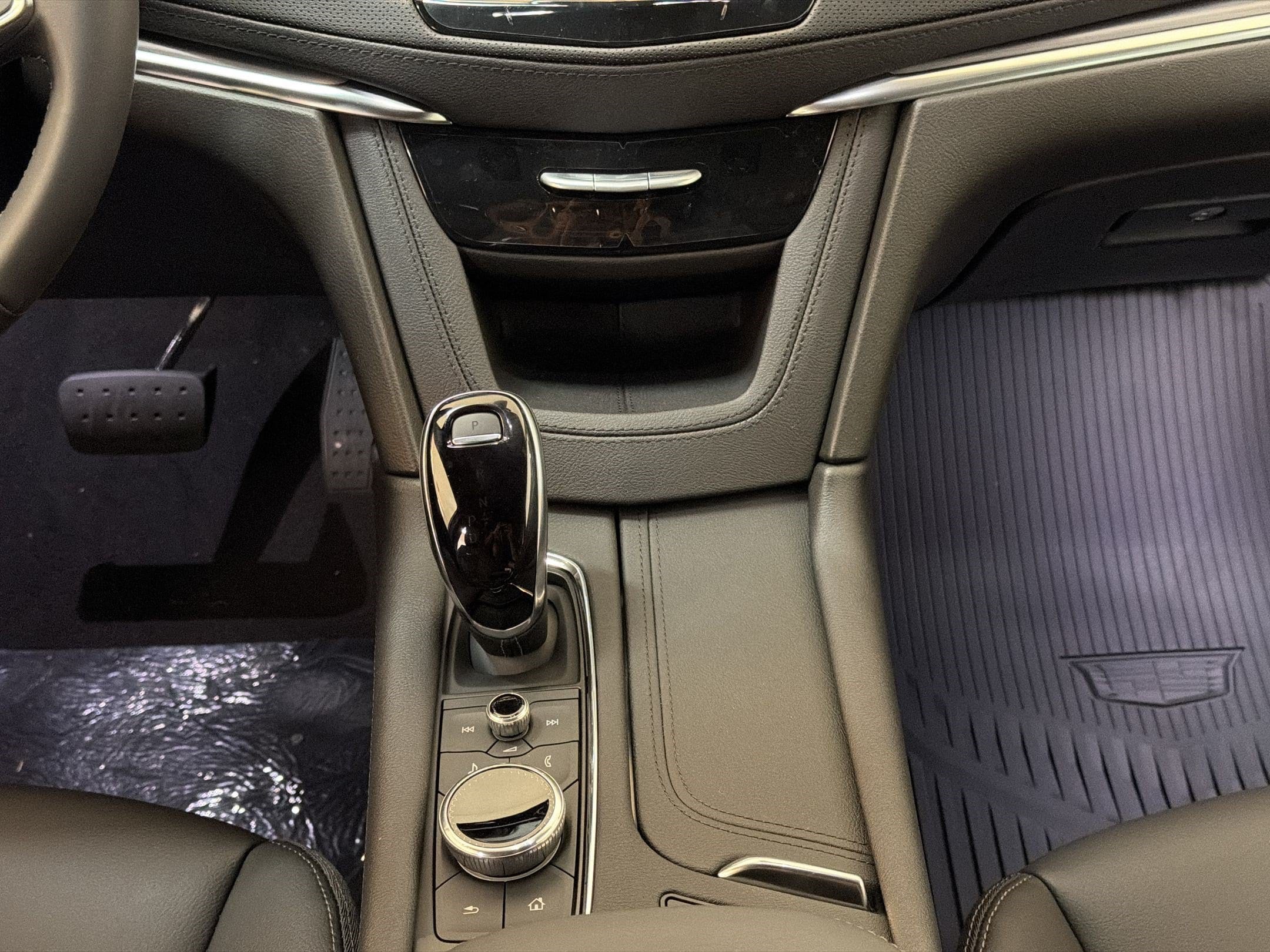 2026 Cadillac XT5 Luxury - Photo 18