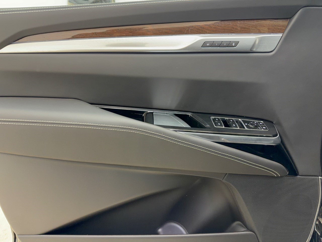 2026 Cadillac Escalade Platinum Sport - Photo 14
