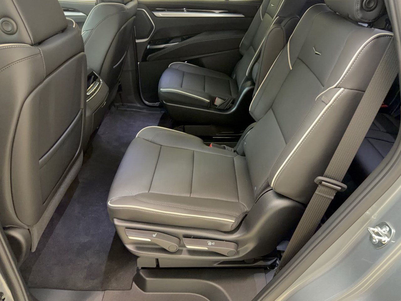 2026 Cadillac Escalade Sport - Photo 25