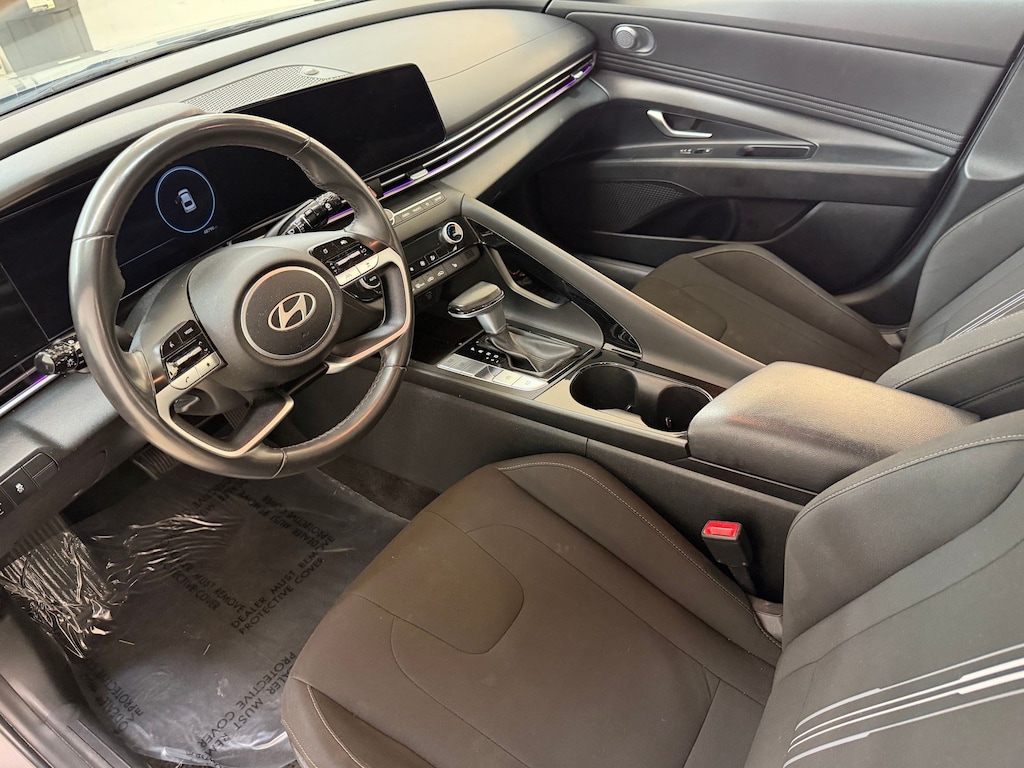 Used 2025 Hyundai Elantra SEL Convenience