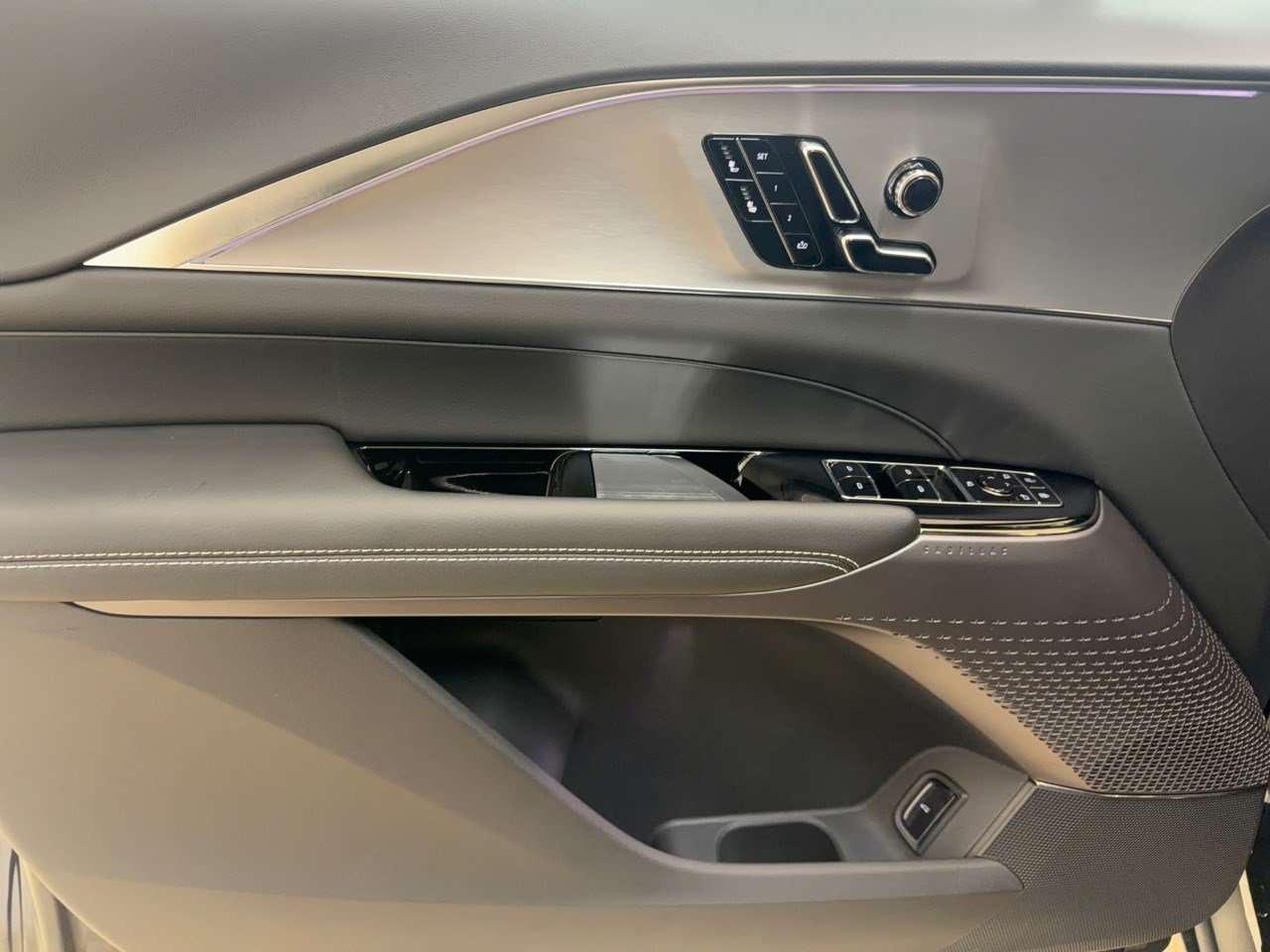 2027 Cadillac LYRIQ Sport - Photo 14