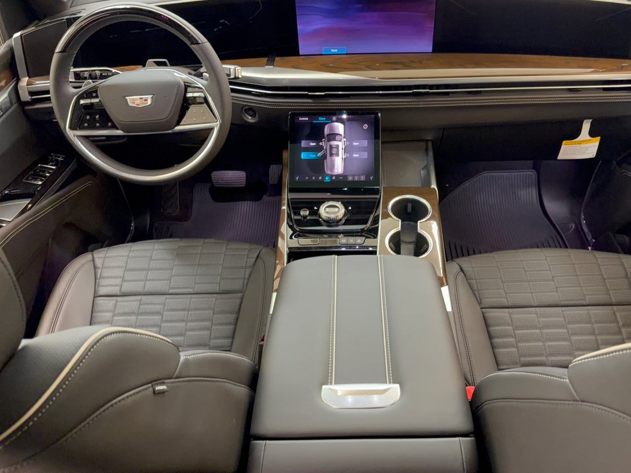 2026 Cadillac Escalade Platinum Sport - Photo 17