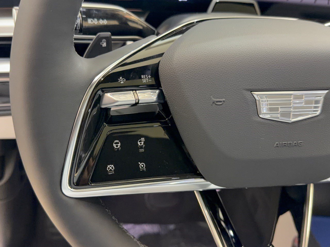 2027 Cadillac LYRIQ Sport - Photo 18