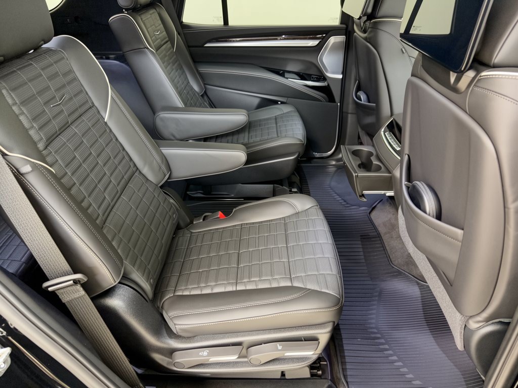 2026 Cadillac Escalade Platinum Sport - Photo 29