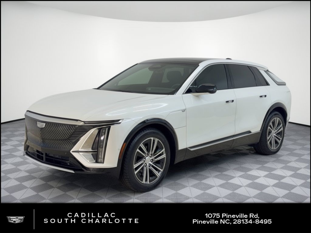 2024 Cadillac LYRIQ Luxury 2