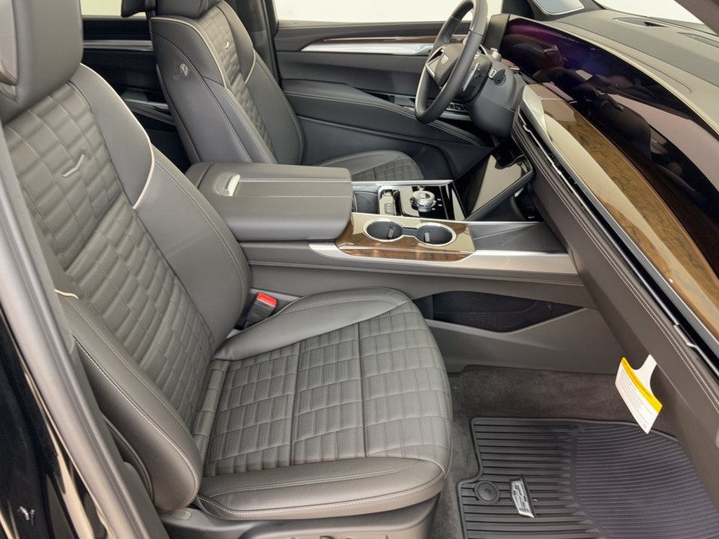 2026 Cadillac Escalade Platinum Sport - Photo 30