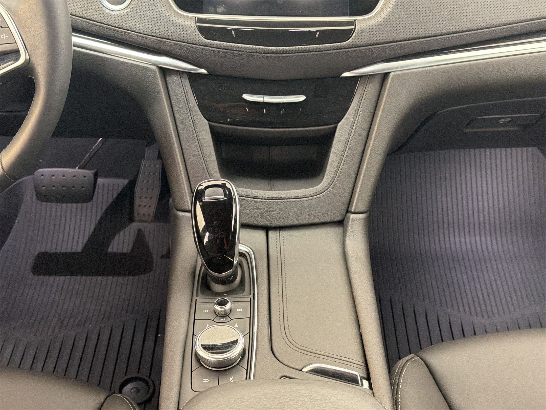 2026 Cadillac XT5 Premium Luxury - Photo 17