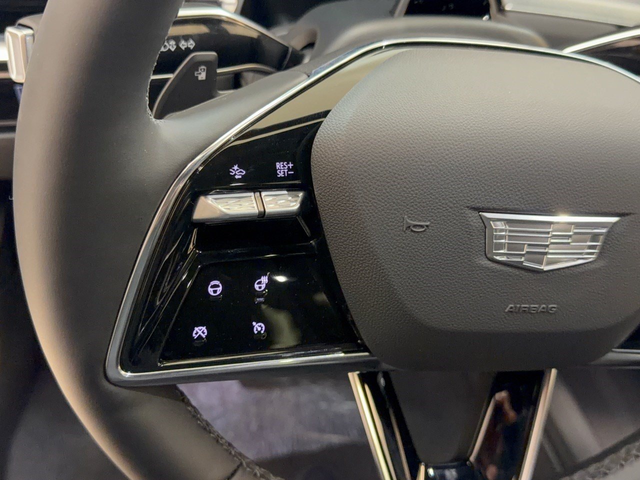 2027 Cadillac LYRIQ Sport - Photo 18