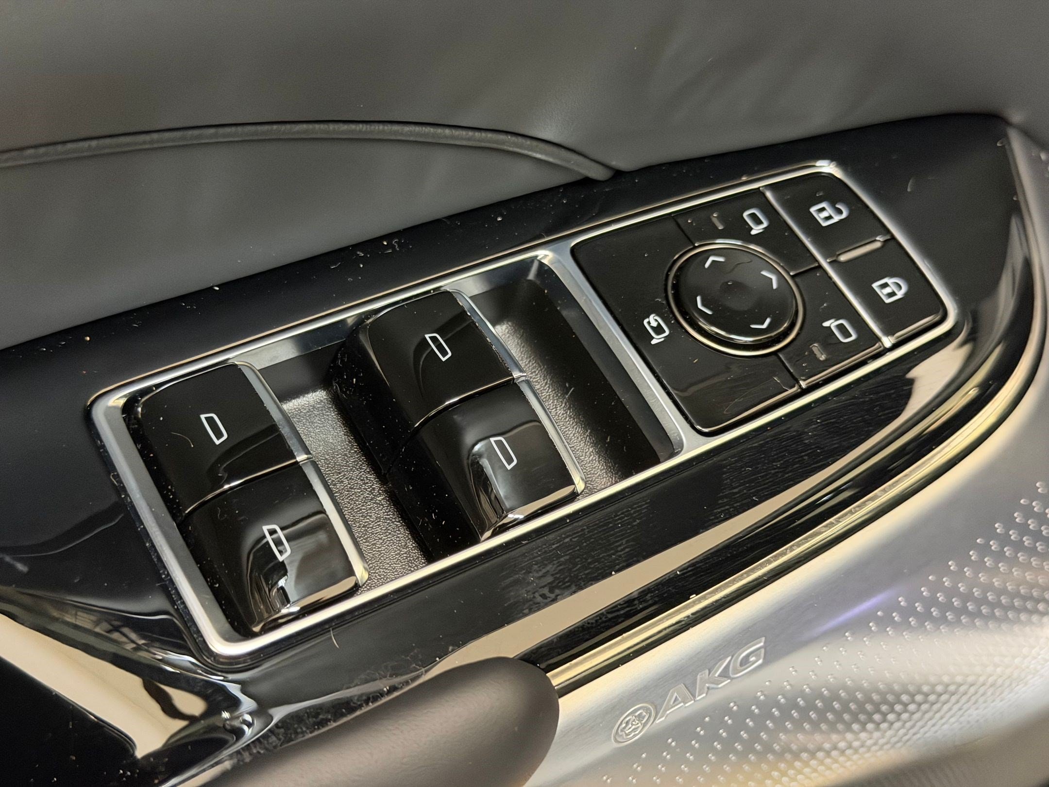 2026 Cadillac LYRIQ V Premium - Photo 24