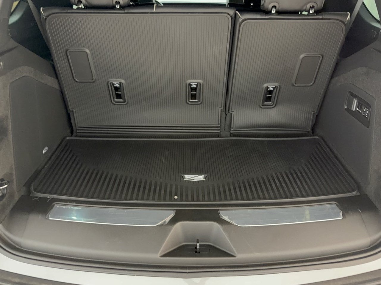 2026 Cadillac Escalade Sport - Photo 28