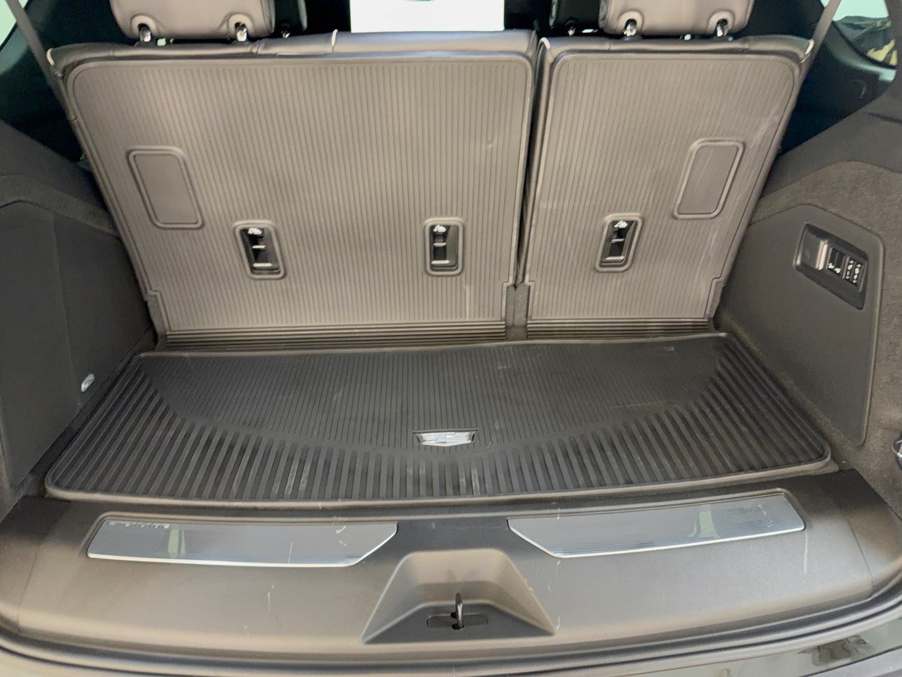 2026 Cadillac Escalade Platinum Sport - Photo 28