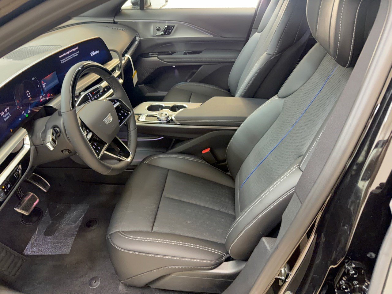 2027 Cadillac LYRIQ Sport - Photo 5