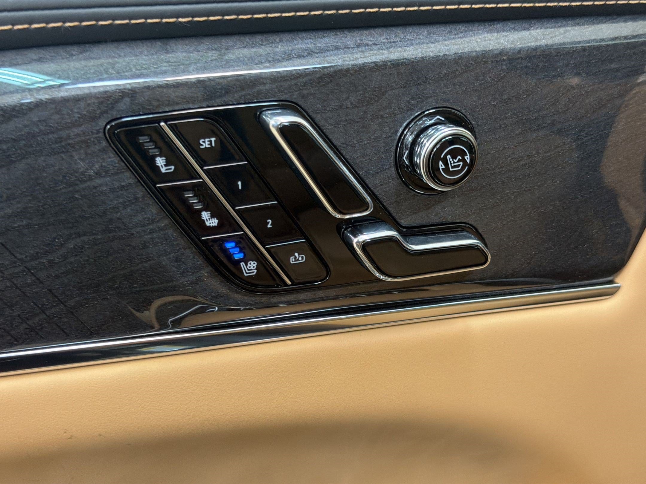 2026 Cadillac Escalade IQ Premium Sport - Photo 17